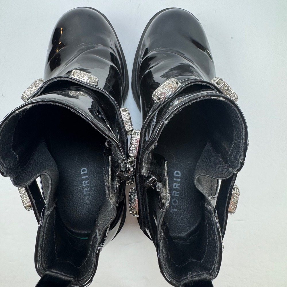 Torrid Black Patent Removable Rhinestone Strap Lug Sole Chelsea Boots 9WW - Picture 9 of 10